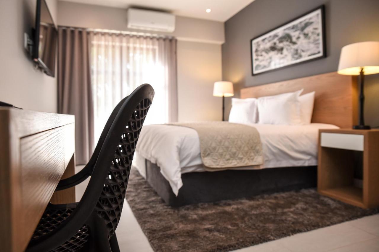 Mint Hotel Rosebank Johannesburg Exterior photo